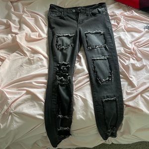 FASHION NOVA RIPPED JEANS CHARCOAL
